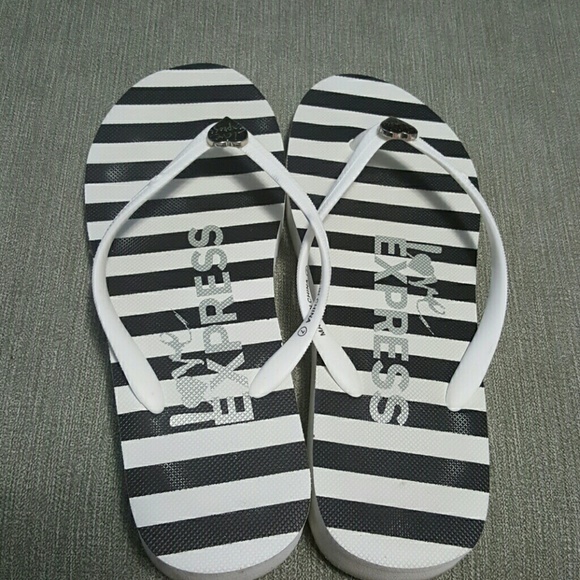 Express black and white flip-flops - Picture 2 of 4
